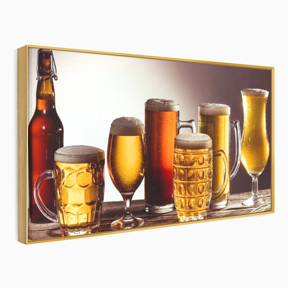 Tablou canvas cu colectie de halbe si pahare cu bere, in rama de aluminiu auriu